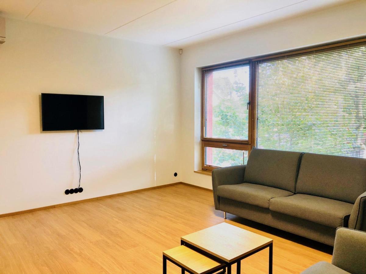 Self-Check-In Spacious 1 Bedroom Apartment With Free Parking 塔林 外观 照片